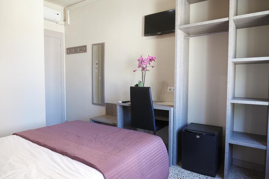 Habitación Triple Básica